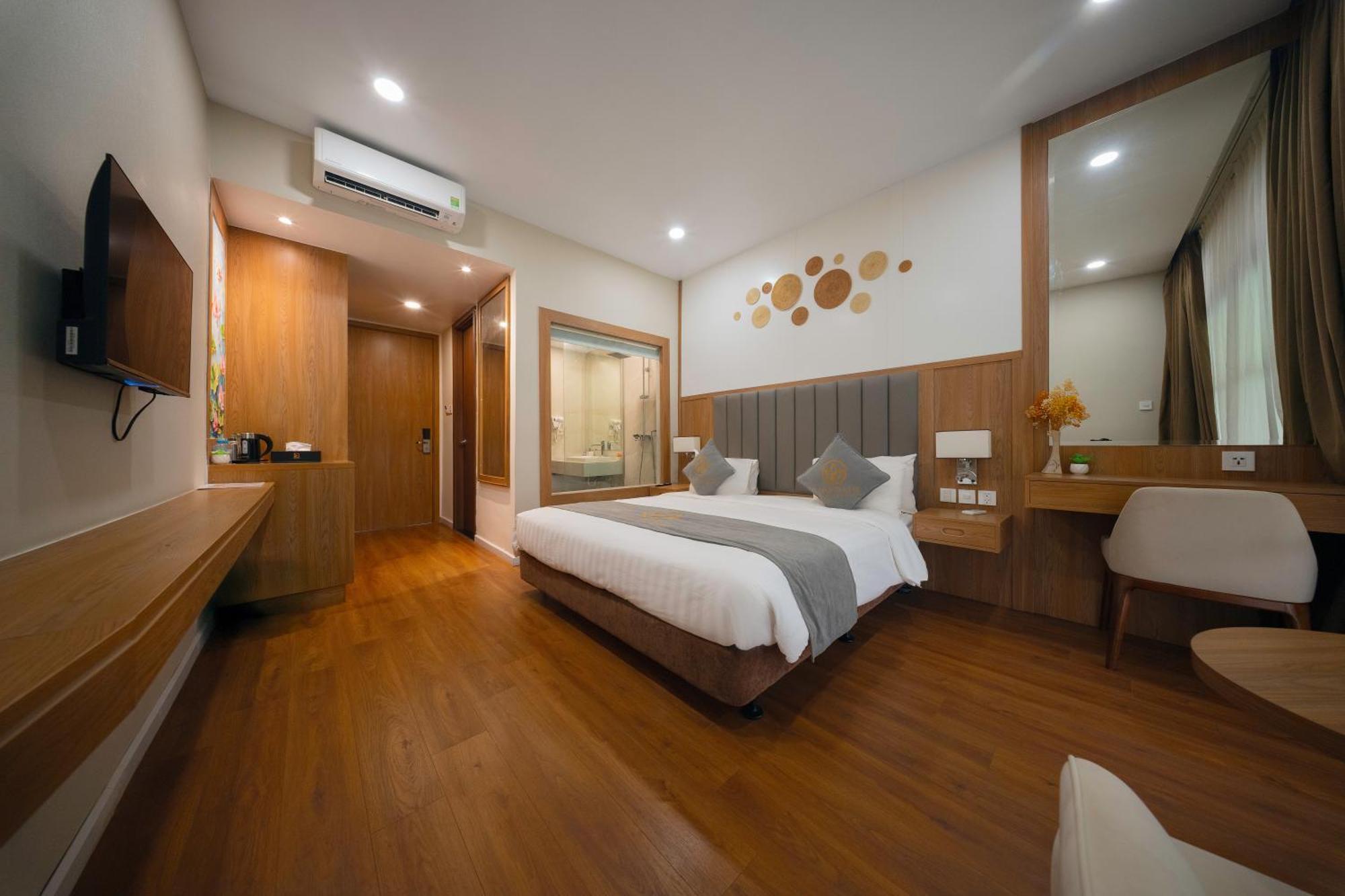 King Room Lake View