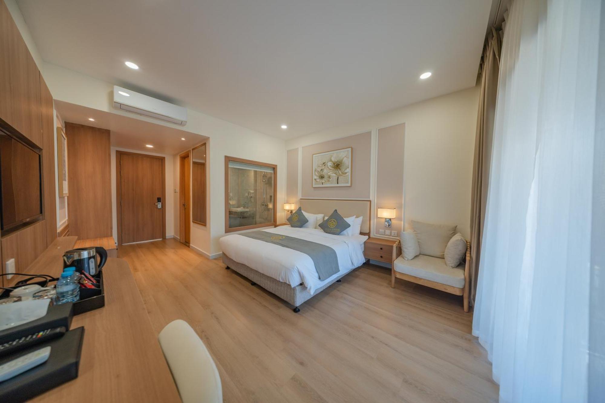 King Room Lake View